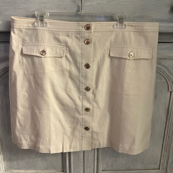 J. Crew Cream Ecru‎ Linen Blend Button-Through A-Line Skirt - Picture 7 of 9